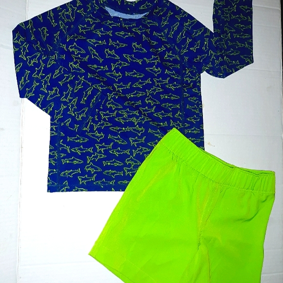 NEW- Boys 2pc Rashguard / Swimming trunks/Shorts - Picture 6 of 14